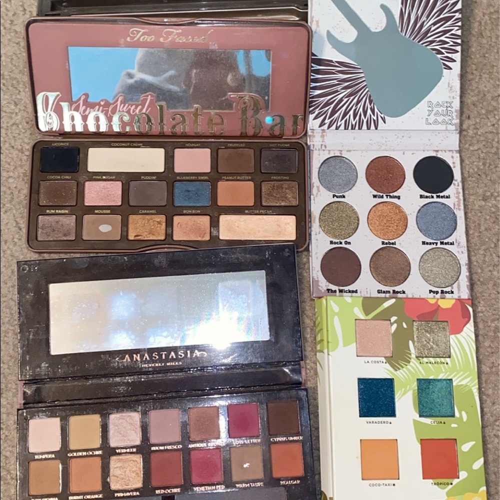 Makeup Bundle - Picture 2 of 2